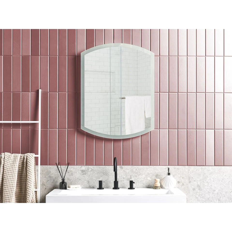 Beliani Badkamerspiegel BEZIERS - Zilver Glas Beliani Badkamerspiegel BEZIERS - Zilver Glas -Beliani 265342a24ac34b47905390d9fd469898