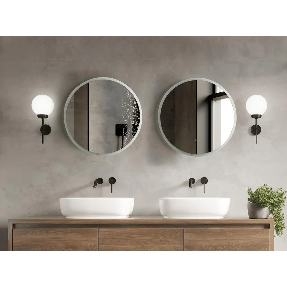 Beliani Badkamerspiegel DEAUVILLE - Zilver Glas Beliani Badkamerspiegel DEAUVILLE - Zilver Glas -Beliani 2803ce1609a9465d94bbd1e069d29a55