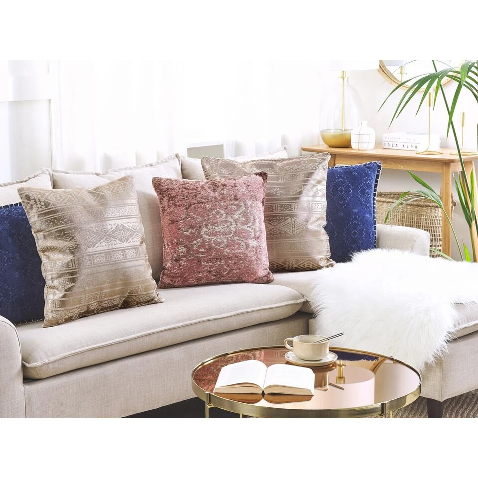 Beliani Sierkussen OUJDA - Roségoud Katoen Beliani Sierkussen OUJDA - Roségoud Katoen -Beliani 2b1a3f1e8aa94e53813e320ab588575e