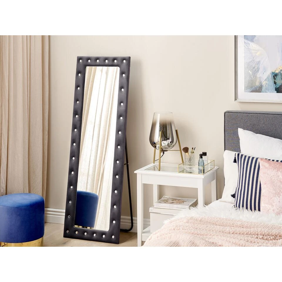 Beliani Staande Spiegel ANSOUIS - Grijs Fluweel Beliani Staande Spiegel ANSOUIS - Grijs Fluweel -Beliani 3deca8dd932a4415963d1c1458675cae