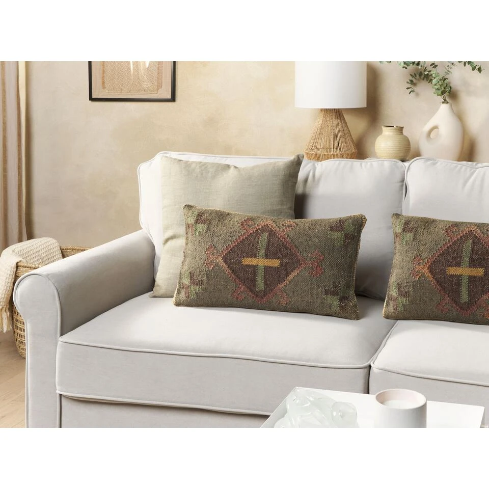 Beliani Sierkussen KATORA - Groen Jute Beliani Sierkussen KATORA - Groen Jute -Beliani 4ab8750456ac4e478fb524199fc5122d