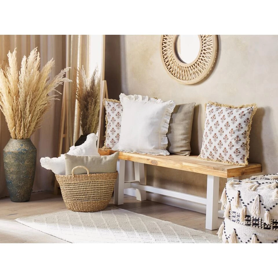 Beliani Sierkussen OMORIKA - Multicolor Katoen Beliani Sierkussen OMORIKA - Multicolor Katoen -Beliani 7692c60e6ed746709852eea0d8d33e8f