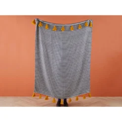 Beliani Plaid SUNWAL - Zwart Acryl, Polyester -Beliani 7d74b2e244264347a30e80b997439c79