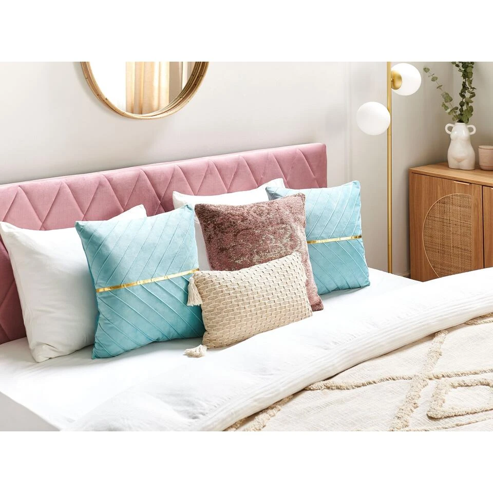 Beliani Sierkussen CONEFLOWER - Blauw Polyester Beliani Sierkussen CONEFLOWER - Blauw Polyester -Beliani 98bdcb552c694e898688ea8950777564