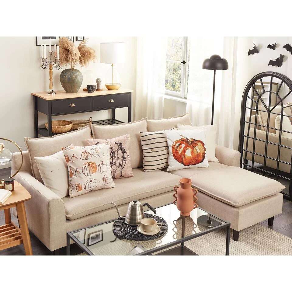 Beliani Sierkussen CUCURBITA - Beige Fluweel Beliani Sierkussen CUCURBITA - Beige Fluweel -Beliani 9d96f3c4bfe14b4ab2c5294545b0bce3 1