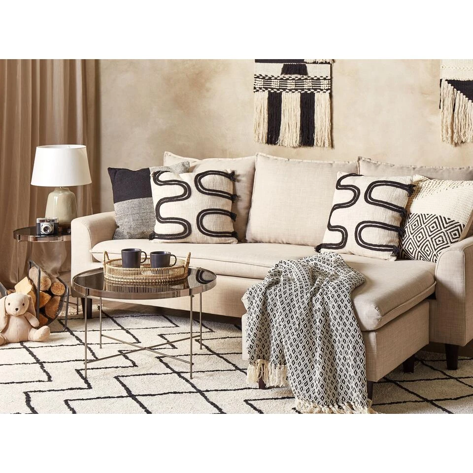 Beliani Sierkussen FUCHSIA - Beige Katoen Beliani Sierkussen FUCHSIA - Beige Katoen -Beliani 9dad58dd926c4190925da751f667395c