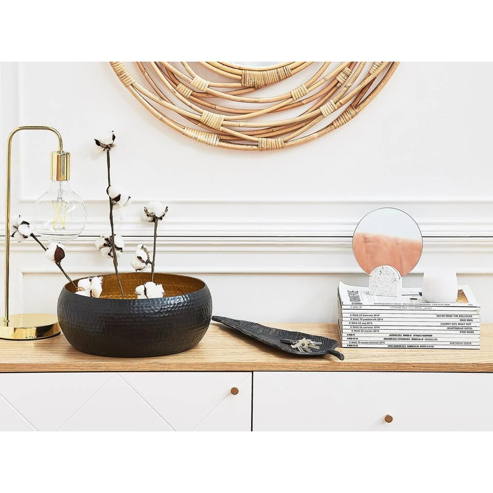 Beliani Decoratieve Schaal LILEA - Zilver Aluminium Beliani Decoratieve Schaal LILEA - Zilver Aluminium -Beliani a35fa972e6e14c9f921644ef1937194c