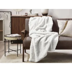 Beliani Plaid TOURZA - Wit Acryl -Beliani b7ce3e55d6494a67ae4bdb16e68e5ceb