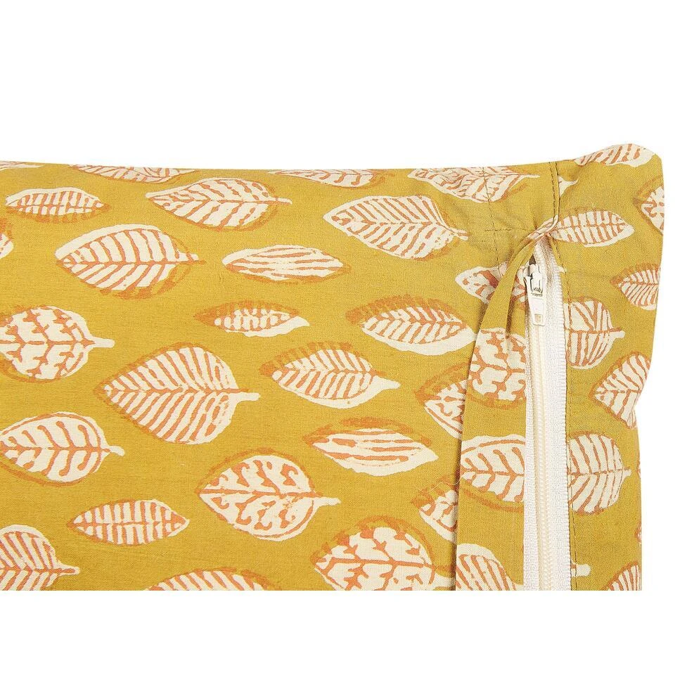 Beliani Sierkussen GINNALA - Geel Katoen Beliani Sierkussen GINNALA - Geel Katoen -Beliani d22165442b744716875192f49c0a484b