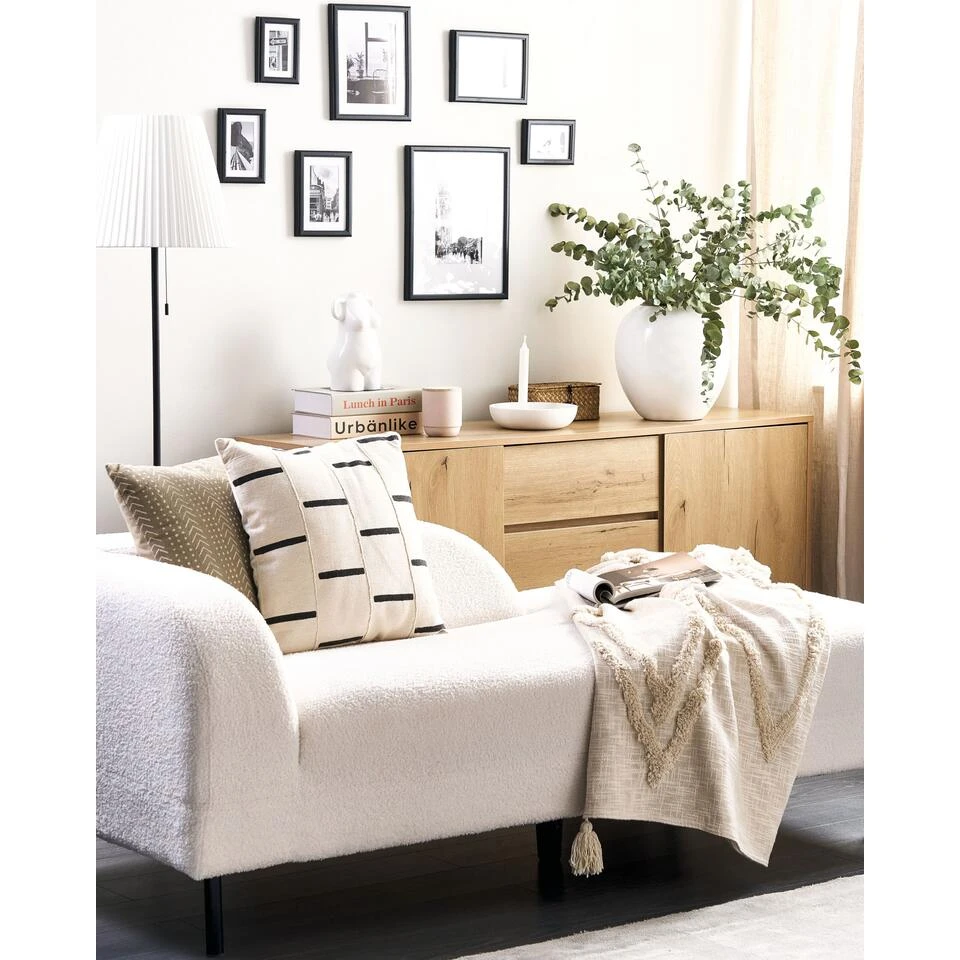 Beliani Sierkussen ABIES - Beige Katoen Beliani Sierkussen ABIES - Beige Katoen -Beliani f032499aafc24efda11686472f9905a3